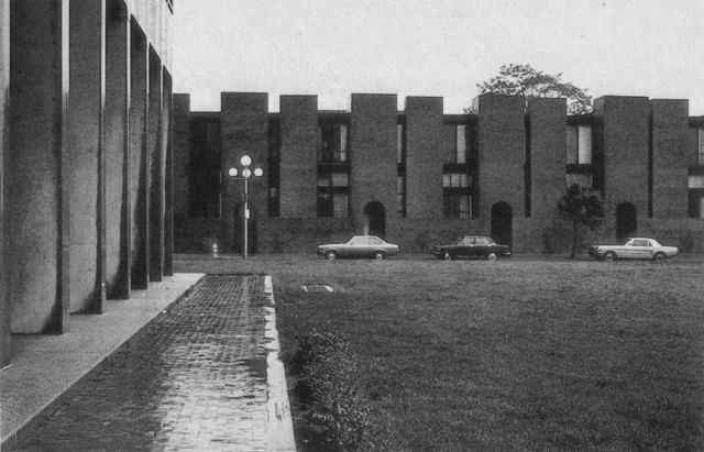 Locust Street Townhouses Philadelphia From Antonino Saggio book on Louis Sauer