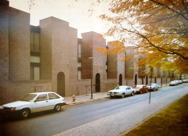 Locust Street Townhouses Philadelphia From Antonino Saggio book on Louis Sauer