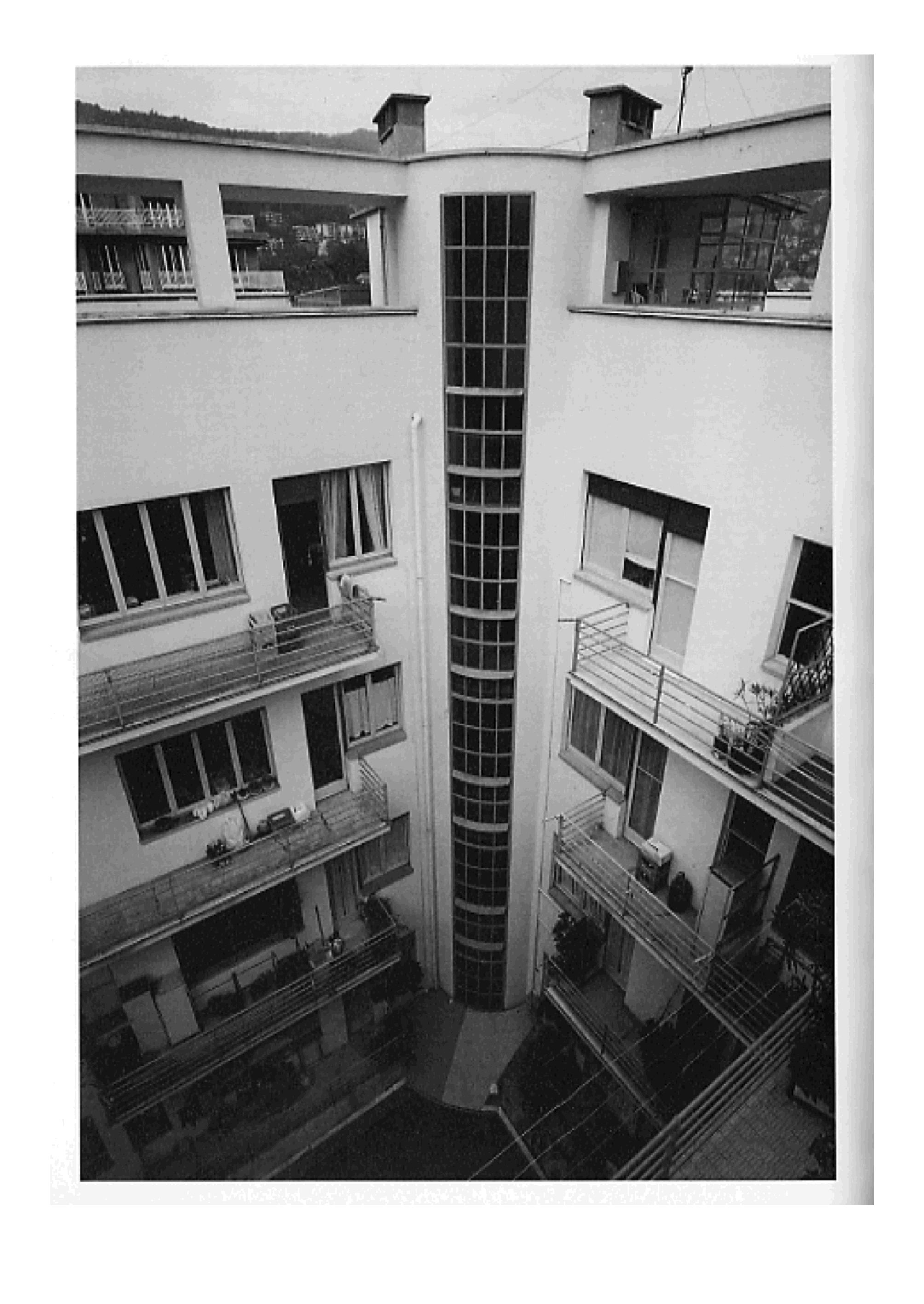 Novocomum Froma
          Antonino Saggio Book