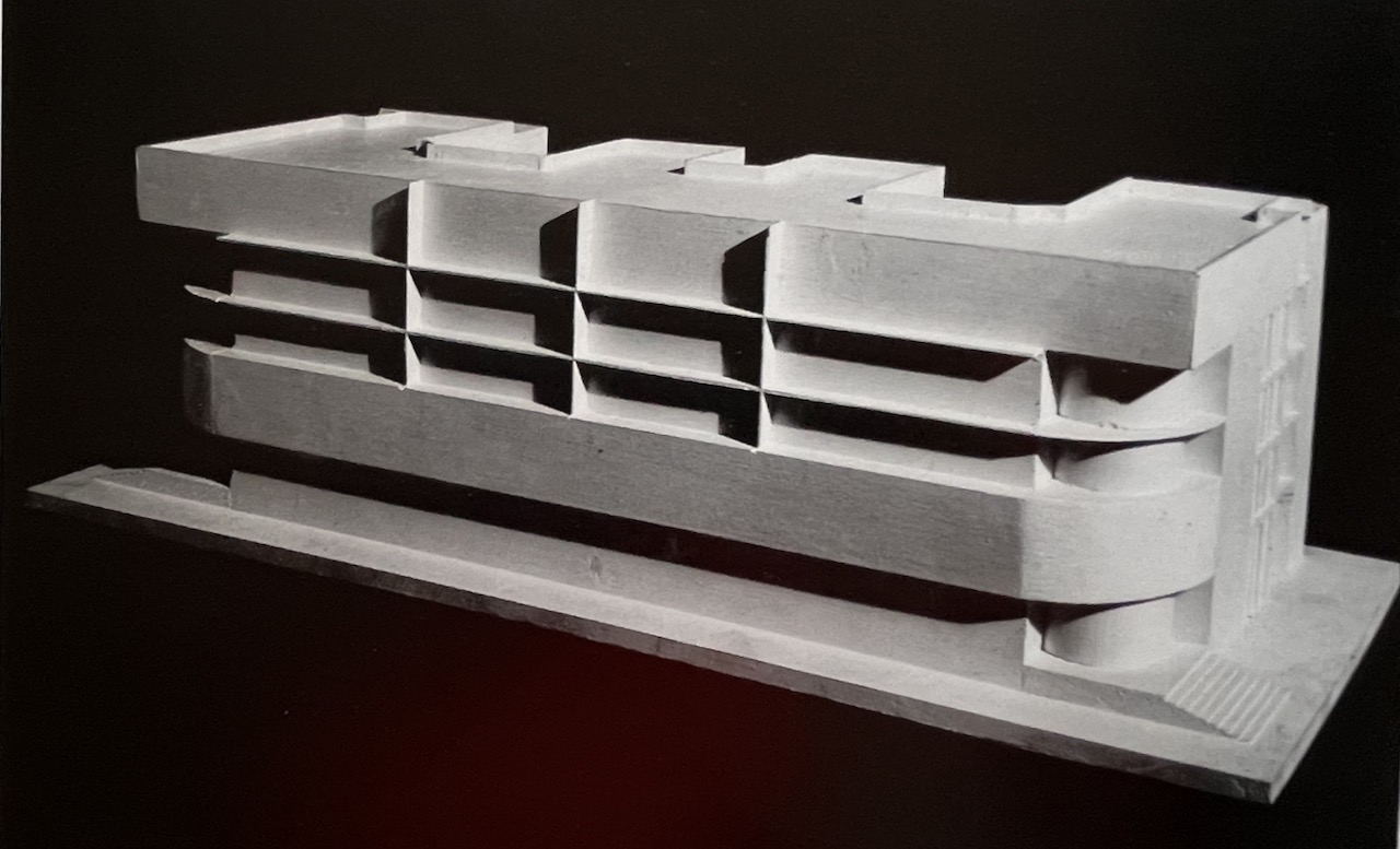 NovocomumPlasticoRibaltato